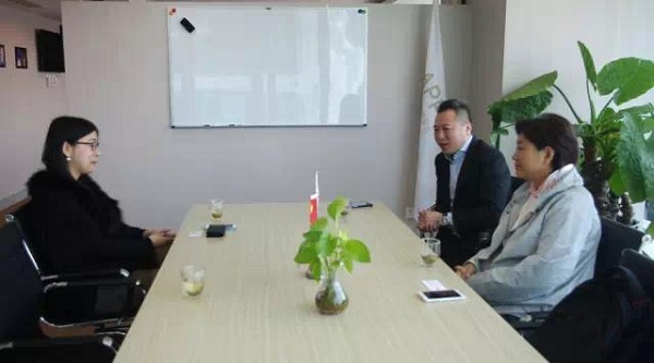 亚太金融理事会秘书处商务总监Anny 与东林家族办公室高级副总裁Simon Shi及区域合伙人Diana Lee